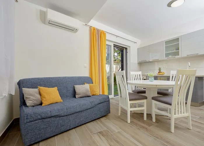 By The Sea Turanj, Biograd - 23164 アパート スベティ・フィリップ・イ・ヤコブ