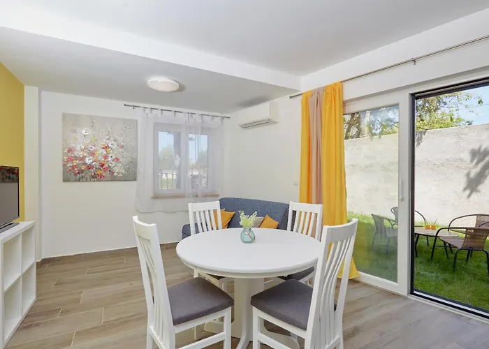 By The Sea Turanj, Biograd - 23164 アパート